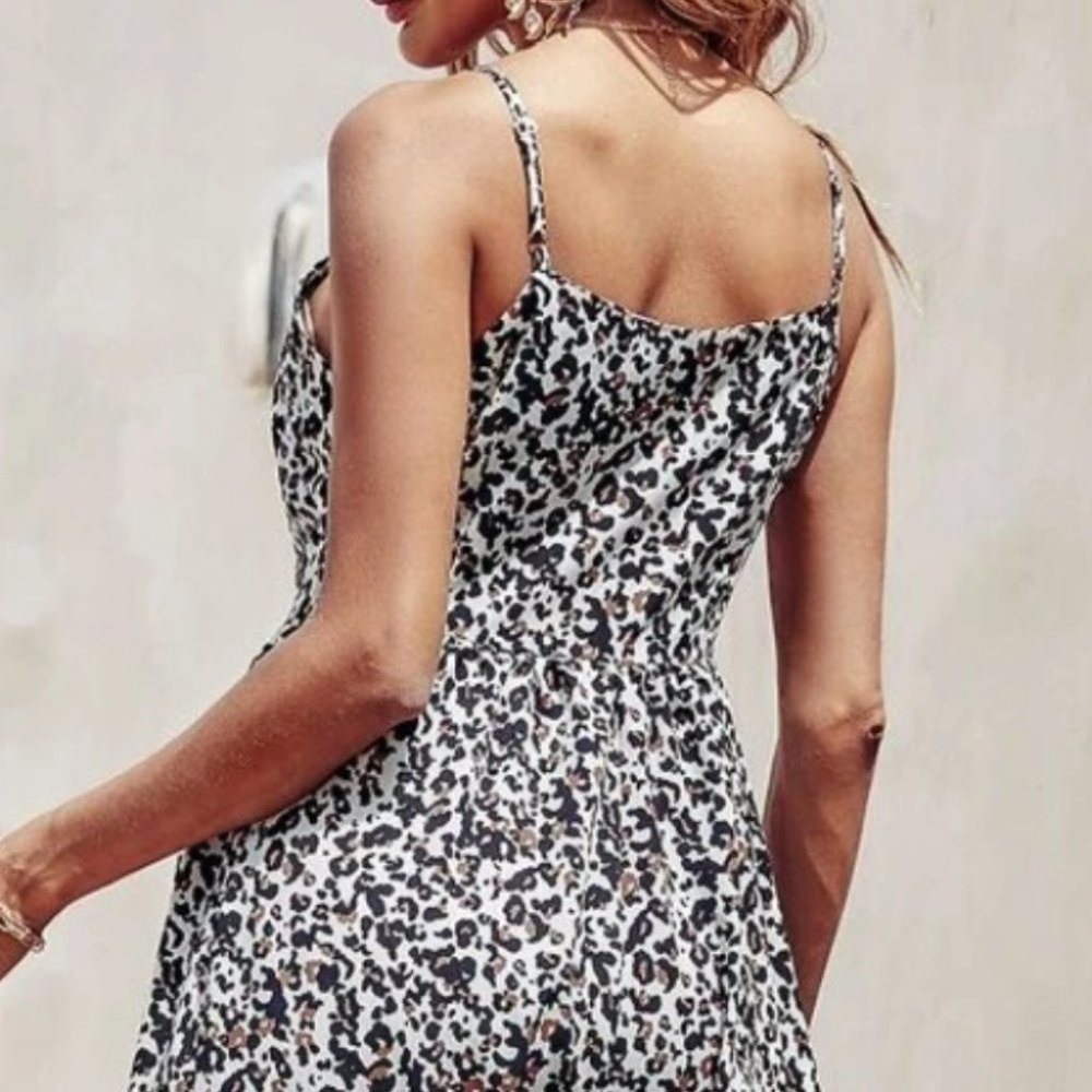 leopard Print Button down Jumpsuit - Picture 7 of 7